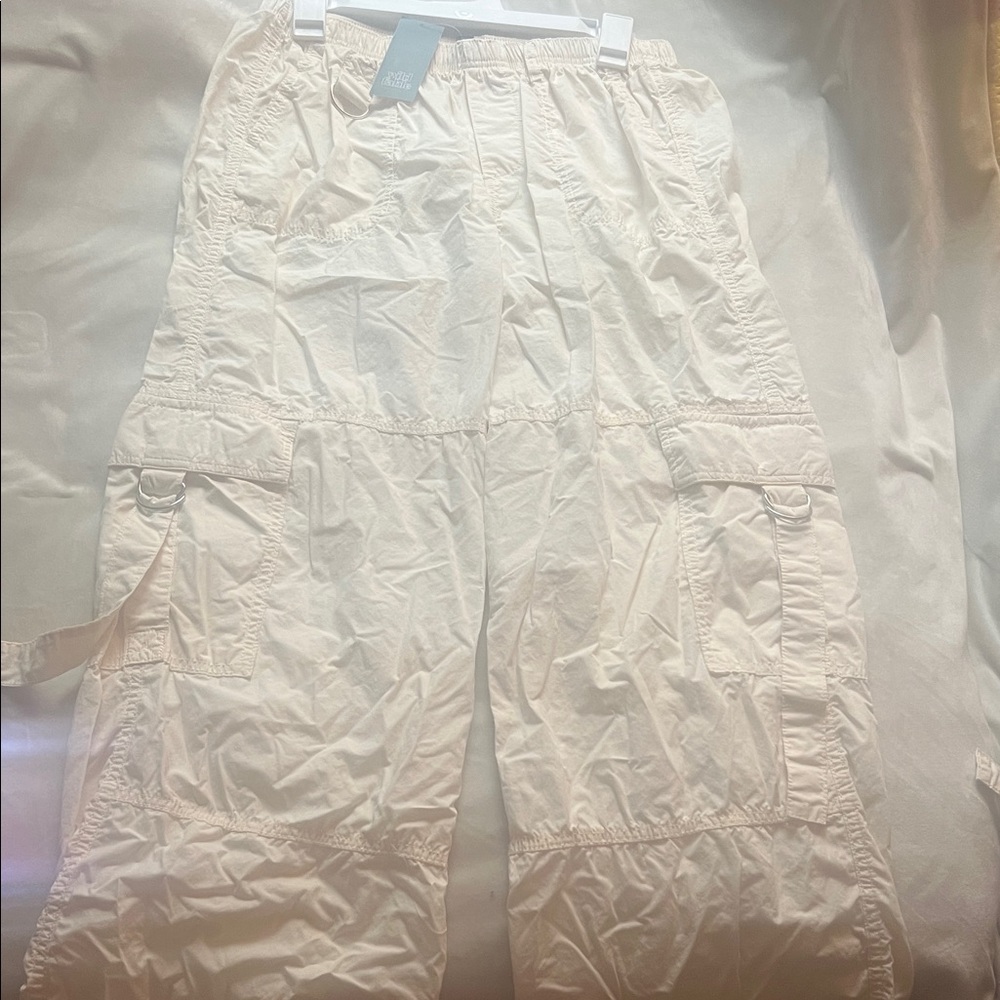 Wild Fable Women’s Cream Lightweight Cargo Pants
